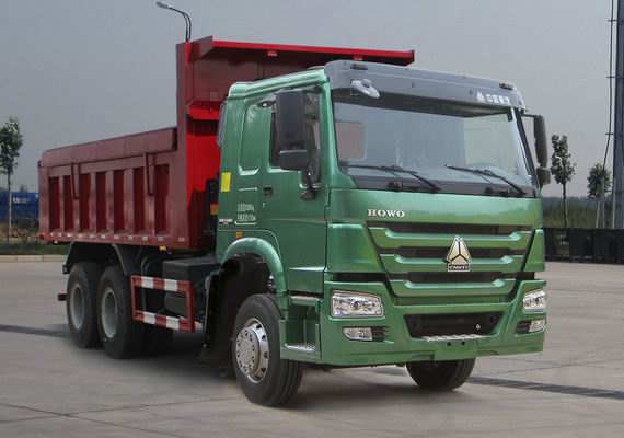 自卸式垃圾车配置详解：可选驾驶室与货箱，后卸式设计高效可靠