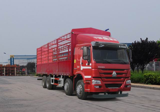 ZZ5317CCYM3867D1B仓栅式运输车核心参数解析